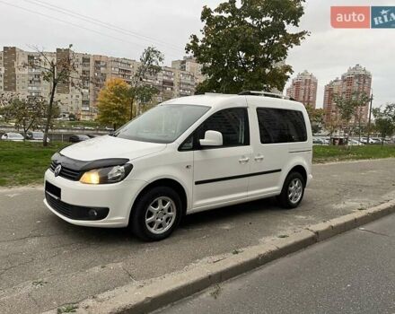 Білий Фольксваген Кадді, об'ємом двигуна 1.6 л та пробігом 355 тис. км за 11700 $, фото 3 на Automoto.ua