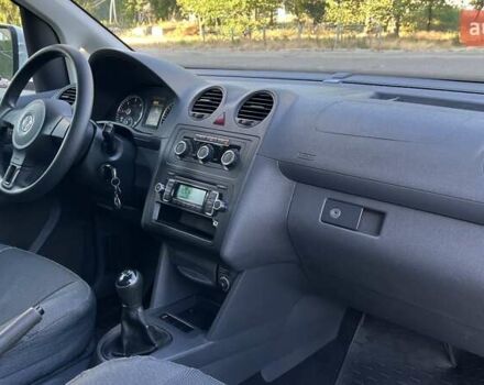 Білий Фольксваген Кадді, об'ємом двигуна 1.6 л та пробігом 223 тис. км за 9700 $, фото 9 на Automoto.ua