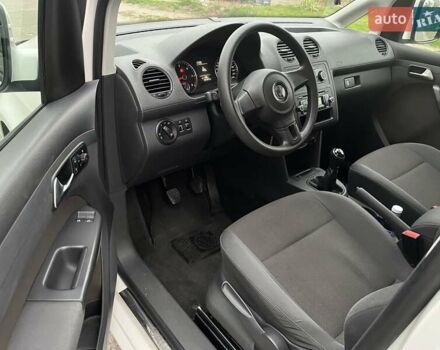 Білий Фольксваген Кадді, об'ємом двигуна 1.6 л та пробігом 355 тис. км за 11700 $, фото 8 на Automoto.ua