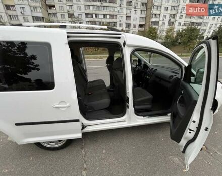 Білий Фольксваген Кадді, об'ємом двигуна 1.6 л та пробігом 355 тис. км за 11700 $, фото 15 на Automoto.ua