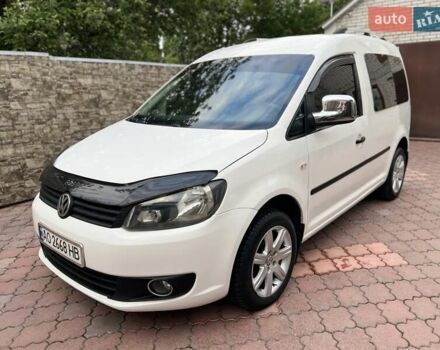 Белый Фольксваген Кадди, объемом двигателя 1.6 л и пробегом 205 тыс. км за 8200 $, фото 2 на Automoto.ua