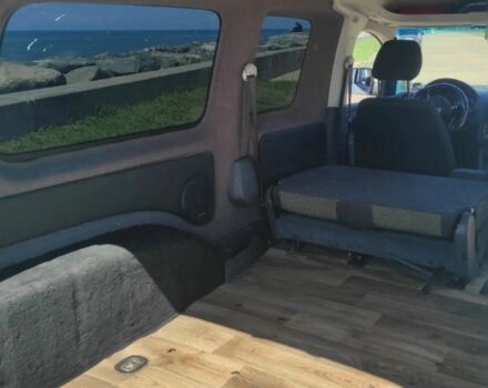 Белый Фольксваген Кадди, объемом двигателя 2 л и пробегом 220 тыс. км за 10000 $, фото 7 на Automoto.ua