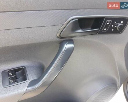 Білий Фольксваген Кадді, об'ємом двигуна 1.6 л та пробігом 156 тис. км за 10500 $, фото 9 на Automoto.ua