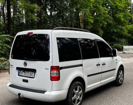 Фольксваген Кадди 2013 в Киеве на Automoto.ua Белый Фольксваген Кадди, объемом двигателя 2 л и пробегом 410 тыс. км за 7600 $, фото 3 на Automoto.ua
