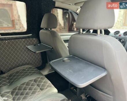 Белый Фольксваген Кадди, объемом двигателя 1.6 л и пробегом 205 тыс. км за 8200 $, фото 12 на Automoto.ua