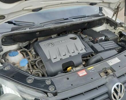 Білий Фольксваген Кадді, об'ємом двигуна 1.6 л та пробігом 182 тис. км за 12500 $, фото 9 на Automoto.ua