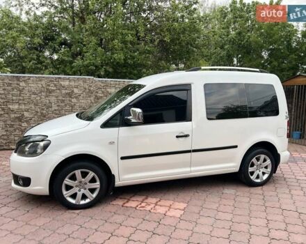 Белый Фольксваген Кадди, объемом двигателя 1.6 л и пробегом 205 тыс. км за 8200 $, фото 3 на Automoto.ua