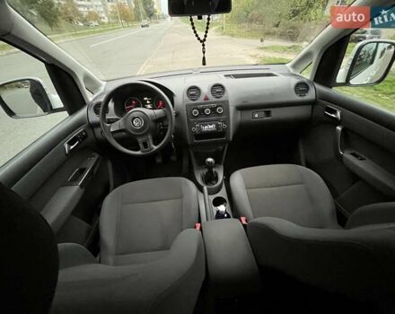 Білий Фольксваген Кадді, об'ємом двигуна 1.6 л та пробігом 355 тис. км за 11700 $, фото 11 на Automoto.ua