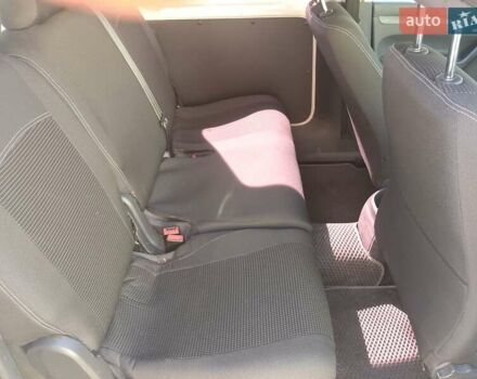 Білий Фольксваген Кадді, об'ємом двигуна 1.6 л та пробігом 151 тис. км за 10500 $, фото 7 на Automoto.ua