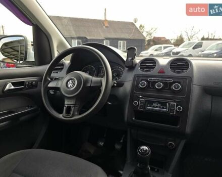 Білий Фольксваген Кадді, об'ємом двигуна 1.6 л та пробігом 243 тис. км за 9500 $, фото 26 на Automoto.ua