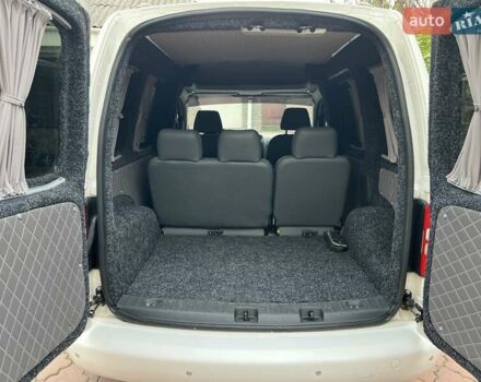 Белый Фольксваген Кадди, объемом двигателя 1.6 л и пробегом 205 тыс. км за 8200 $, фото 17 на Automoto.ua