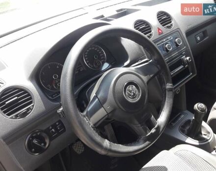 Білий Фольксваген Кадді, об'ємом двигуна 1.6 л та пробігом 156 тис. км за 10500 $, фото 11 на Automoto.ua