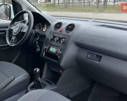 Белый Фольксваген Кадди, объемом двигателя 1.6 л и пробегом 223 тыс. км за 9700 $, фото 9 на Automoto.ua