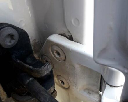 Білий Фольксваген Кадді, об'ємом двигуна 1.6 л та пробігом 156 тис. км за 10500 $, фото 53 на Automoto.ua