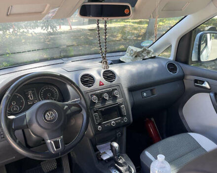 Белый Фольксваген Кадди, объемом двигателя 1.6 л и пробегом 348 тыс. км за 13700 $, фото 18 на Automoto.ua
