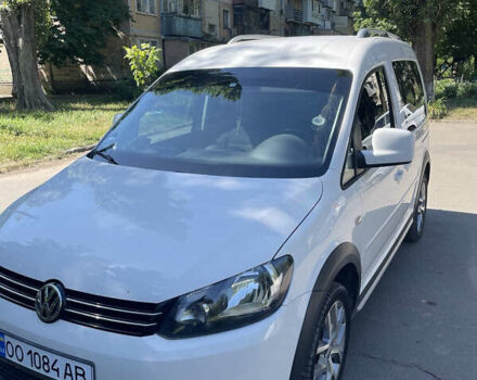 Белый Фольксваген Кадди, объемом двигателя 1.6 л и пробегом 348 тыс. км за 13700 $, фото 1 на Automoto.ua