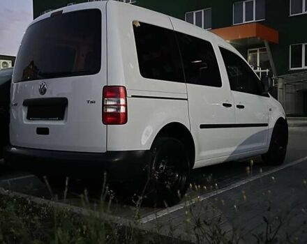 Белый Фольксваген Кадди, объемом двигателя 1.2 л и пробегом 200 тыс. км за 8000 $, фото 17 на Automoto.ua