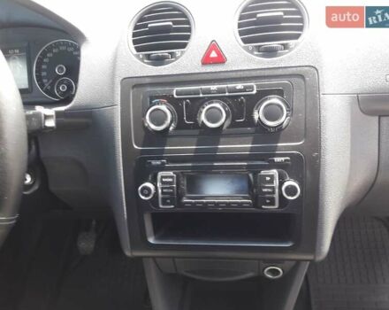 Білий Фольксваген Кадді, об'ємом двигуна 1.6 л та пробігом 156 тис. км за 10500 $, фото 20 на Automoto.ua