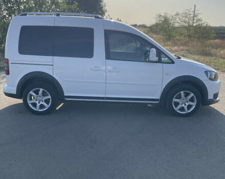 Белый Фольксваген Кадди, объемом двигателя 1.6 л и пробегом 348 тыс. км за 13700 $, фото 3 на Automoto.ua