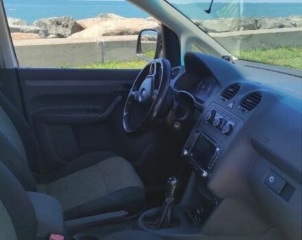 Белый Фольксваген Кадди, объемом двигателя 2 л и пробегом 220 тыс. км за 10000 $, фото 11 на Automoto.ua