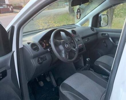 Фольксваген Кадди 2013 в Захарьевка (Фрунзовка) на Automoto.ua Белый Фольксваген Кадди, объемом двигателя 0 л и пробегом 300 тыс. км за 5500 $, фото 2 на Automoto.ua