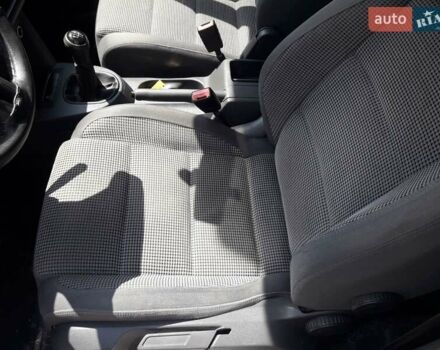 Білий Фольксваген Кадді, об'ємом двигуна 1.6 л та пробігом 156 тис. км за 10500 $, фото 12 на Automoto.ua