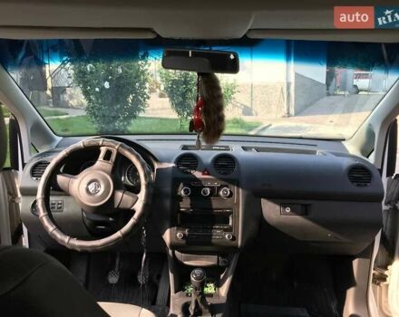 Білий Фольксваген Кадді, об'ємом двигуна 1.6 л та пробігом 252 тис. км за 8350 $, фото 8 на Automoto.ua