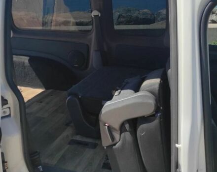 Белый Фольксваген Кадди, объемом двигателя 2 л и пробегом 220 тыс. км за 10000 $, фото 10 на Automoto.ua