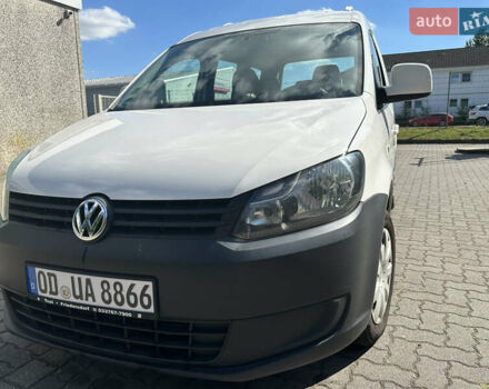 Білий Фольксваген Кадді, об'ємом двигуна 1.6 л та пробігом 286 тис. км за 10500 $, фото 4 на Automoto.ua