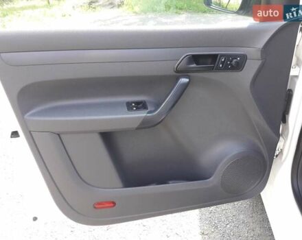 Білий Фольксваген Кадді, об'ємом двигуна 1.6 л та пробігом 156 тис. км за 10500 $, фото 8 на Automoto.ua