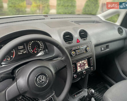 Білий Фольксваген Кадді, об'ємом двигуна 1.6 л та пробігом 194 тис. км за 11800 $, фото 10 на Automoto.ua