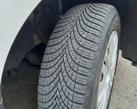 Білий Фольксваген Кадді, об'ємом двигуна 1.6 л та пробігом 182 тис. км за 12500 $, фото 16 на Automoto.ua