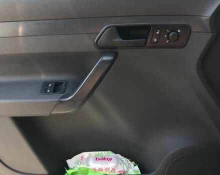 Білий Фольксваген Кадді, об'ємом двигуна 1.6 л та пробігом 252 тис. км за 8350 $, фото 4 на Automoto.ua