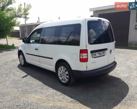 Білий Фольксваген Кадді, об'ємом двигуна 1.6 л та пробігом 156 тис. км за 10500 $, фото 6 на Automoto.ua