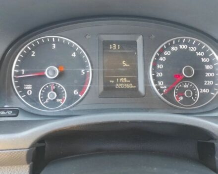 Белый Фольксваген Кадди, объемом двигателя 2 л и пробегом 220 тыс. км за 10000 $, фото 3 на Automoto.ua