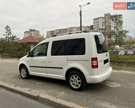 Білий Фольксваген Кадді, об'ємом двигуна 1.6 л та пробігом 355 тис. км за 11700 $, фото 5 на Automoto.ua