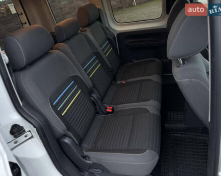 Белый Фольксваген Кадди, объемом двигателя 1.6 л и пробегом 227 тыс. км за 11500 $, фото 32 на Automoto.ua