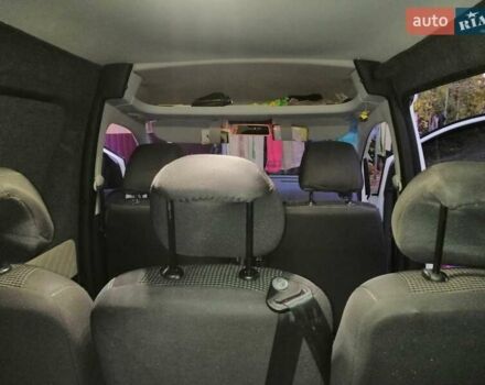 Білий Фольксваген Кадді, об'ємом двигуна 1.6 л та пробігом 323 тис. км за 8300 $, фото 8 на Automoto.ua