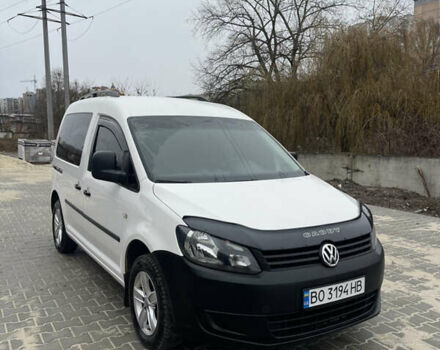Белый Фольксваген Кадди, объемом двигателя 1.6 л и пробегом 328 тыс. км за 9950 $, фото 1 на Automoto.ua
