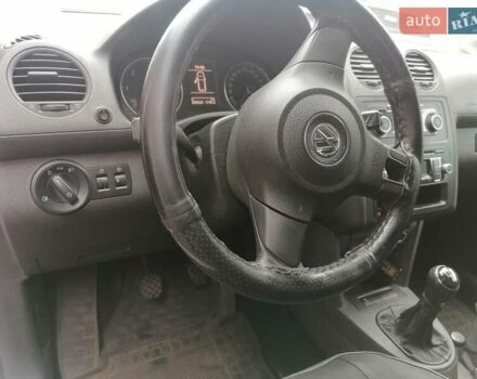 Фольксваген Кадді 2014 у Києві на Automoto.ua Білий Фольксваген Кадді, об'ємом двигуна 1.6 л та пробігом 300 тис. км за 11000 $, фото 2 на Automoto.ua