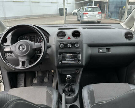 Фольксваген Кадді 2014 у Києві на Automoto.ua Білий Фольксваген Кадді, об'ємом двигуна 1.2 л та пробігом 141 тис. км за 9000 $, фото 11 на Automoto.ua