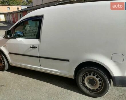 Фольксваген Кадді 2014 у Києві на Automoto.ua Білий Фольксваген Кадді, об'ємом двигуна 1.6 л та пробігом 300 тис. км за 11000 $, фото 1 на Automoto.ua