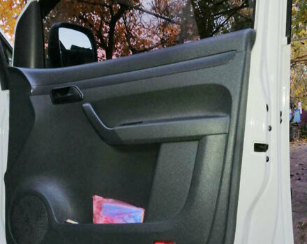 Білий Фольксваген Кадді, об'ємом двигуна 1.6 л та пробігом 323 тис. км за 8300 $, фото 14 на Automoto.ua