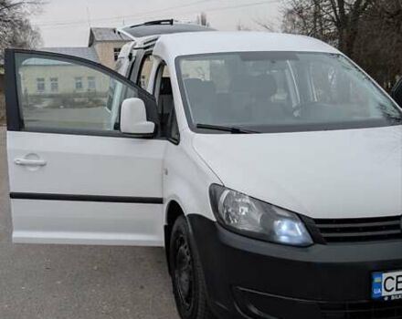 Белый Фольксваген Кадди, объемом двигателя 1.6 л и пробегом 350 тыс. км за 11200 $, фото 3 на Automoto.ua