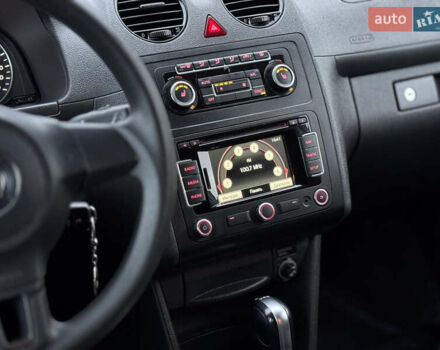 Белый Фольксваген Кадди, объемом двигателя 1.6 л и пробегом 227 тыс. км за 11500 $, фото 18 на Automoto.ua