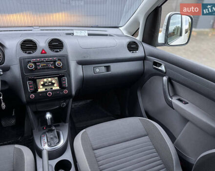 Белый Фольксваген Кадди, объемом двигателя 1.6 л и пробегом 227 тыс. км за 11500 $, фото 20 на Automoto.ua