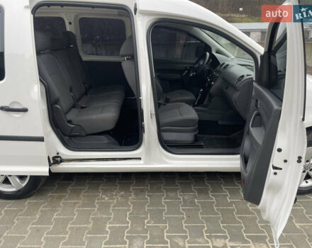 Белый Фольксваген Кадди, объемом двигателя 1.6 л и пробегом 328 тыс. км за 9950 $, фото 39 на Automoto.ua