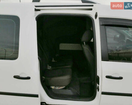 Білий Фольксваген Кадді, об'ємом двигуна 1.6 л та пробігом 323 тис. км за 8300 $, фото 10 на Automoto.ua