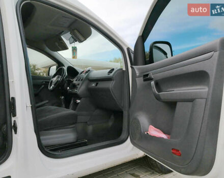 Білий Фольксваген Кадді, об'ємом двигуна 1.6 л та пробігом 323 тис. км за 8300 $, фото 13 на Automoto.ua