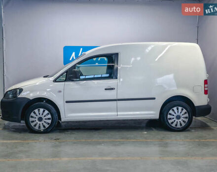 Белый Фольксваген Кадди, объемом двигателя 1.6 л и пробегом 298 тыс. км за 6600 $, фото 4 на Automoto.ua